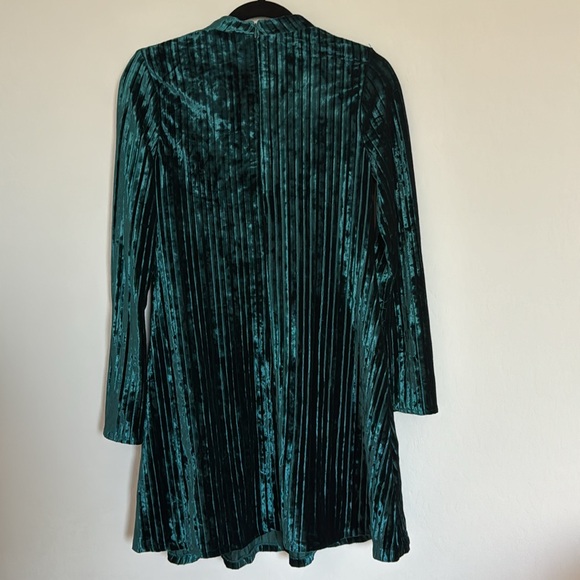 Nicole Miller Gigi Velvet Emerald Long Sleeve Dress SZ 6 RN 107608 - Picture 4 of 9